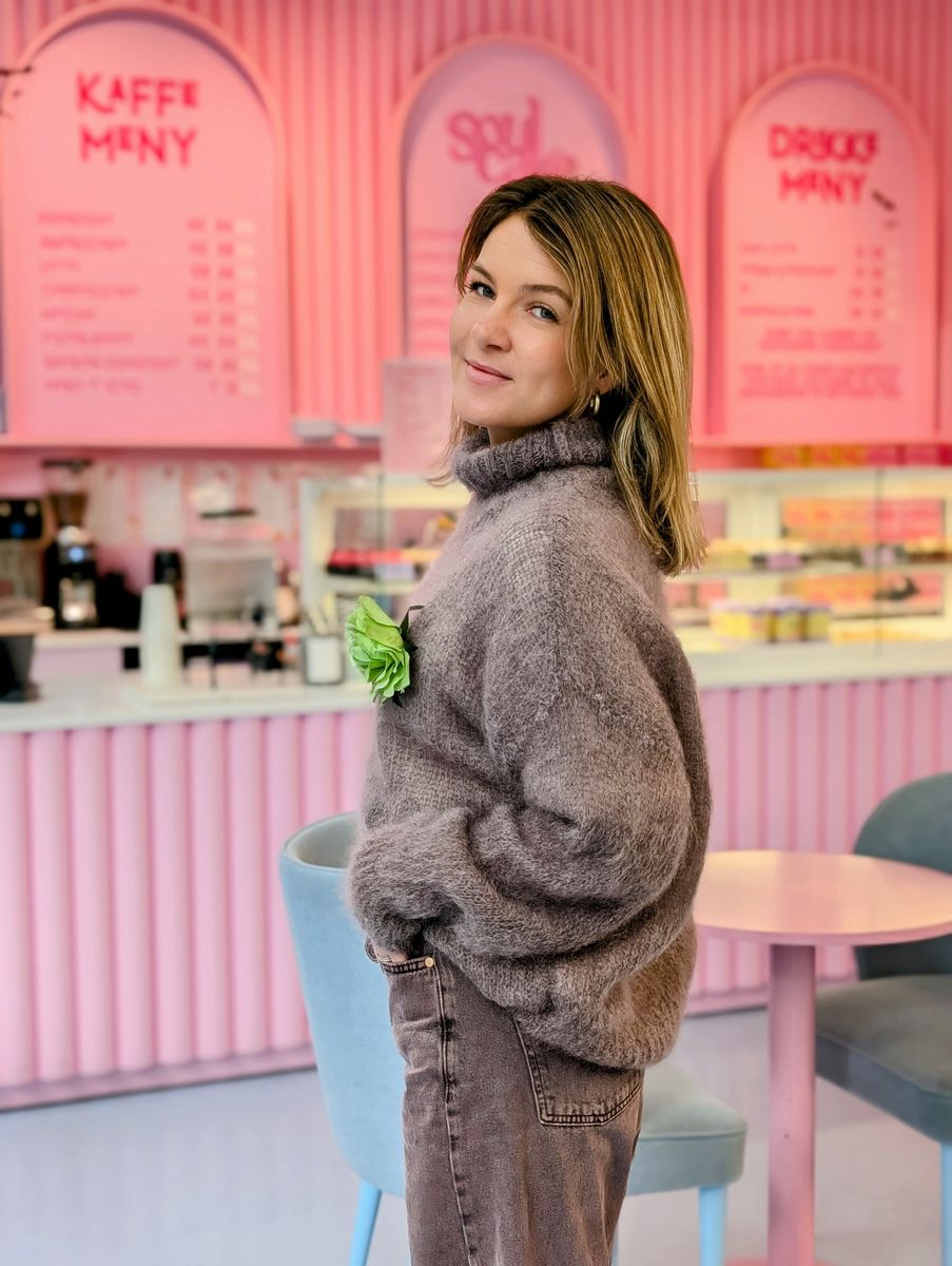 Noeline High Neck Mohair Sweater
