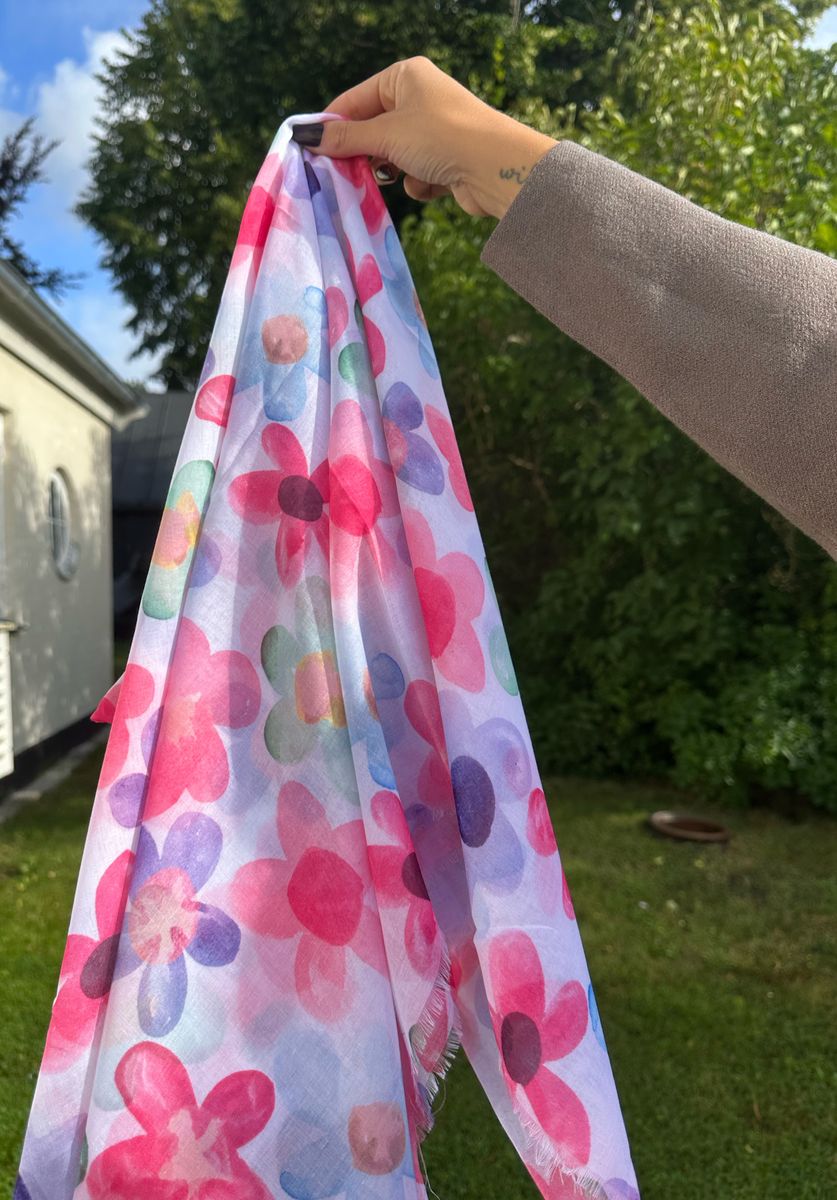 Mary Flower Scarf