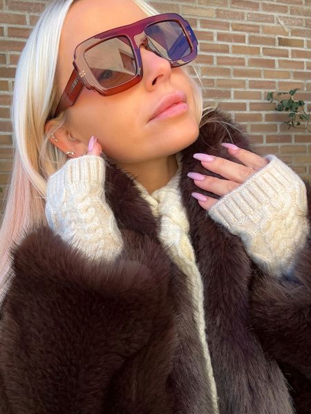 Hovedbilde Lucy Glove Ichi