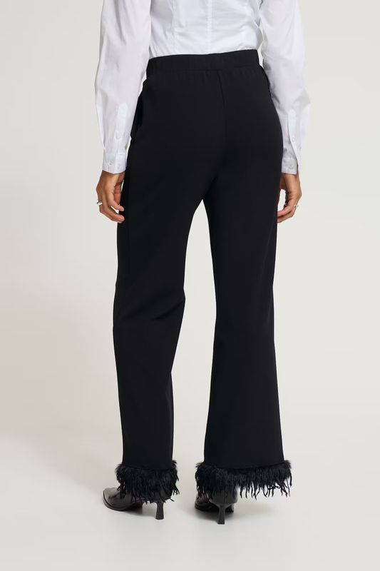 Katine Pant Ichi