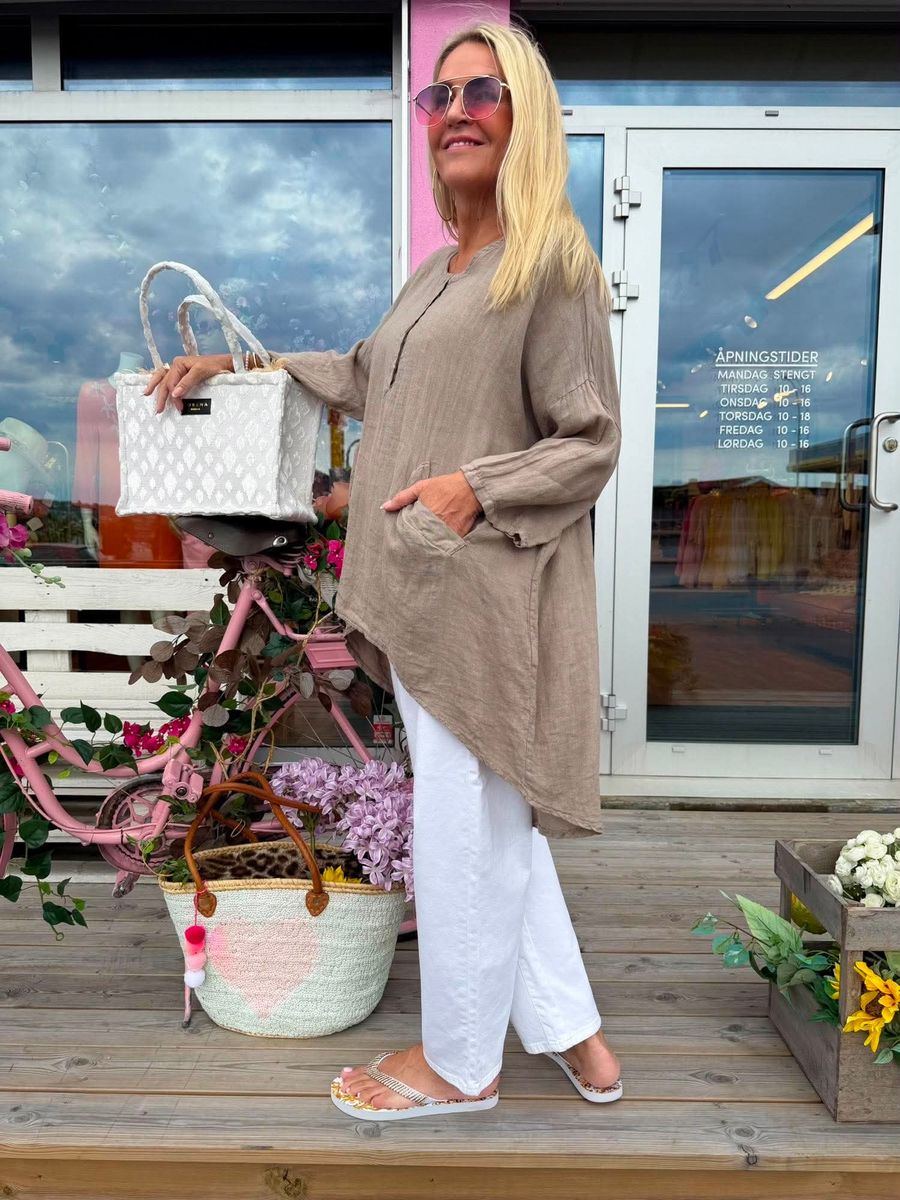Amber Oversized Blouse